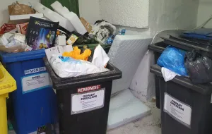 Zamieszanie z pojemnikami na śmieci w Gdyni