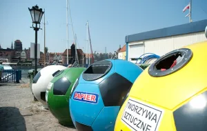 Piłkarskie pojemniki na śmieci. Na EURO 2012