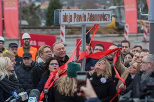 Pierwsi kierowcy przejechali już al. Pawła Adamowicza