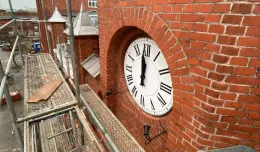 Zegar wrócił na teren stoczni po 75 latach