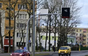 Gdynia: wyświetlacze zmniejszają prędkość przy przejściach