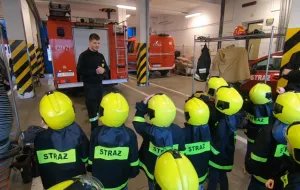Przedszkolaki odwiedziły gdyńskich strażaków