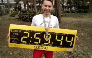 Daniel Penk biegnie po koronę maratonów świata. Możesz pomóc w zbiórce pieniędzy