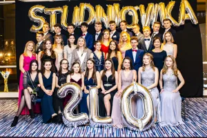 Studniówki w Trójmieście: tak bawiły się trzy szkoły