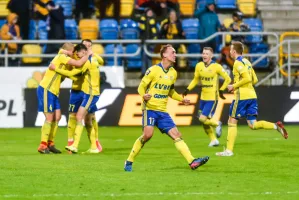 Arka Gdynia - Raków Częstochowa 3:2. Piłkarskie zmartwychwstanie