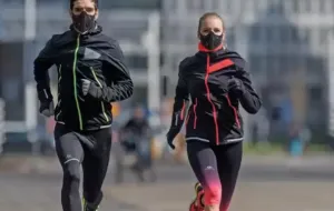 Maski antysmogowe dla biegaczy. Moda czy konieczność?