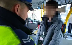 Kierowca autobusu pod wpływem alkoholu. Policja uniemożliwiła mu kurs