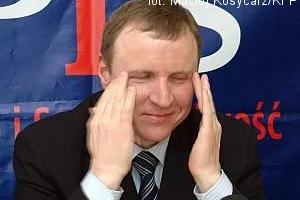 Tusk wygrał z Kurskim: 15 tys. zł na Caritas