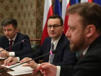 Premier odwołał wszystkie imprezy masowe w Polsce