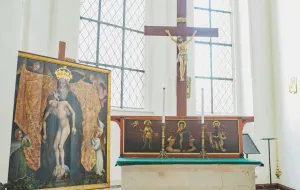 Gotycki ołtarz powrócił do Bazyliki Mariackiej