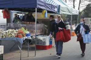 Sopockie targowisko znów otwarte. Na razie testowo