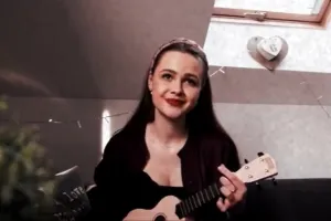 "Izolacja - nie od uczuć". Ta piosenka podnosi na duchu