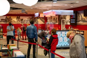 Kolejki przed trójmiejskimi bibliotekami