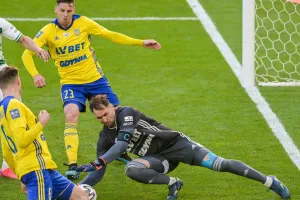 Arka Gdynia - Śląsk Wrocław. Trener Ireneusz Mamrot z derbów na... derby