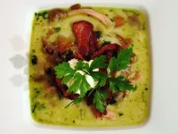 Tradycyjne smaki Pomorza: aromatyczna zupa borowikowa