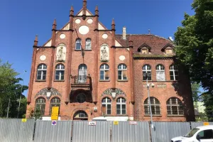 Trwa kapitalny remont zabytkowego ratusza na Oruni