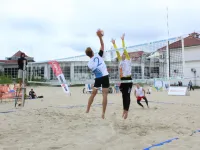 Zajęcia i turnieje sportowe na plażach w Trójmieście