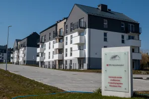 Mieszkanie Plus. Przekazanie kluczy z półtorarocznym opóźnieniem