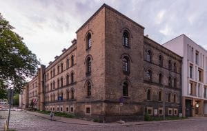XIX-wieczne koszary na Starym Przedmieściu odzyskają wieżyczki