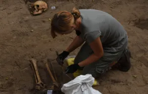 14 szkieletów odnaleziono na zlikwidowanym cmentarzu w Nowym Porcie
