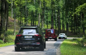 10 aut, 4856 KM i 6 mln zł na kołach - trwa AMG Performance Tour