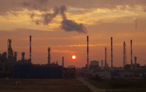 Monitoring wpływ rafinerii na środowisko