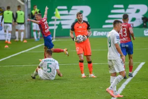 Lechia Gdańsk - Raków Częstochowa 1:3. Rozbici w "10". Michał Nalepa na czerwono