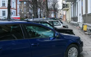 Radni i mieszkańcy Wrzeszcza za płatnym parkowaniem. Urząd: nie mamy parkomatów