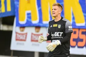 Daniel Kajzer, bramkarz Arki Gdynia, 3 lata temu szykował się do pracy w kopalni