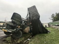 Wypadek wojskowej ciężarówki i tira na obwodnicy