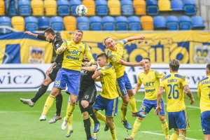 Arka Gdynia - ŁKS Łódź 0:0. Pierwsza strata punktów lidera