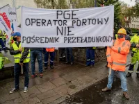 "Nasz zakład umiera". Pracownicy Portu Gdańskiego Eksploatacji znów protestują