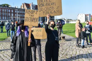Nie zabieraj psa na protest