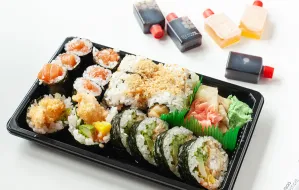 Jedzenie na telefon: testujemy sushi