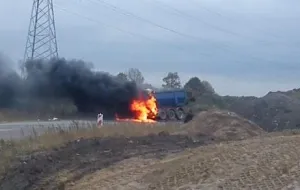 Pożar ciężarówki na objeździe "siódemki"