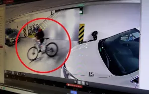 Kolejny złodziej rowerów zarejestrowany przez kamery