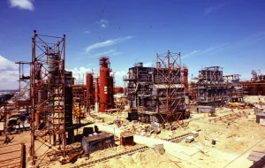 Pierwsza ropa z gdańskiej rafinerii popłynęła 45 lat temu