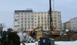 Wznowiono budowę biurowca przy UM w Gdyni
