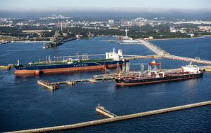 Tankowce z amerykańską ropą przypłyną do Naftoportu