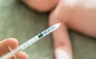 Rodzice coraz częściej rezygnują ze szczepienia dzieci