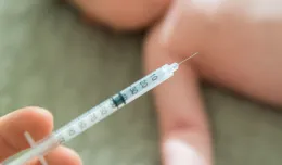 Rodzice coraz częściej rezygnują ze szczepienia dzieci