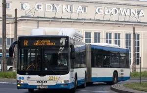 Autobus linii R "na żądanie" pod Urzędem Skarbowym? Miasto mówi "nie"