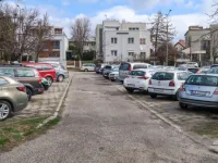 Kamienna Góra: w miejsce parkingu powstaną mieszkania
