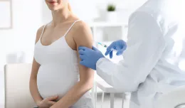 Czy kobiety w ciąży powinny szczepić się przeciw COVID-19?