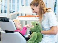 Kiedy pójść z dzieckiem po raz pierwszy do dentysty?
