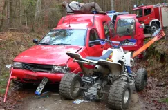 Quad wbił się w auto leśniczego