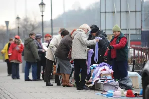 Strażnicy miejscy znów będą wręczać mandaty za nielegalny handel