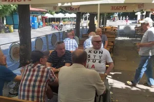 Lech Wałęsa na piwku w Jelitkowie