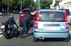 Zaatakował kierowcę przez uchyloną szybę