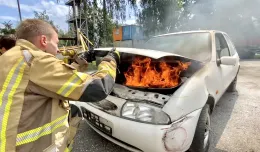 Jak ugasić pożar auta?